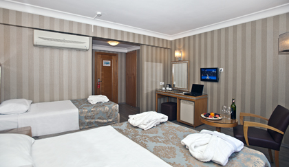 Carlton Hotel room