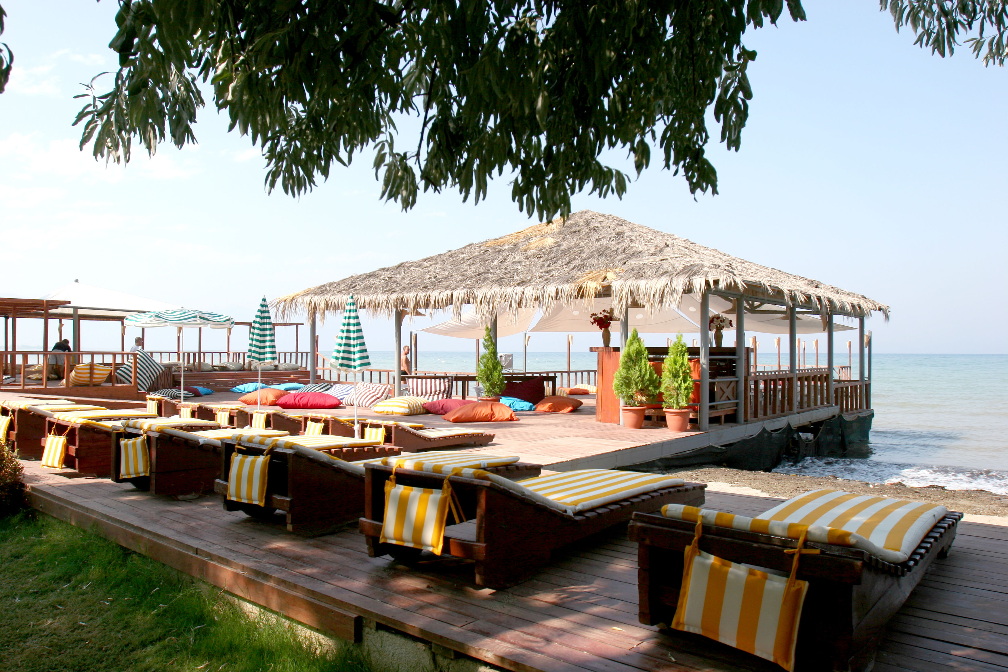 Beach club resort. Отель Ephesia Holiday Beach Club. Санур в Бич клаб Фишерман. Дрим Бич клаб Москва. Серович Бич клаб.